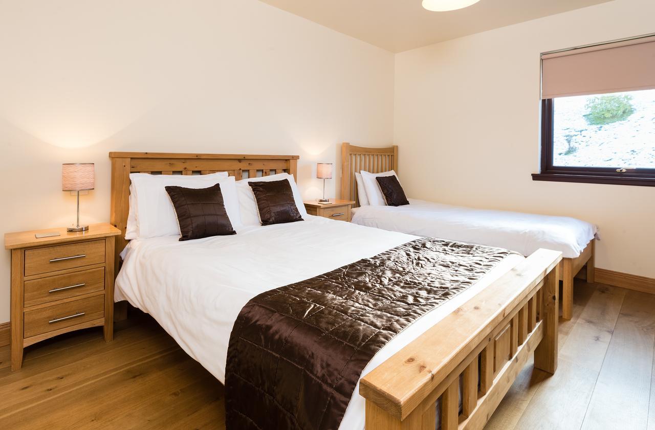 Lodge 9 Glengoulandie Lodges 애버펠디 외부 사진